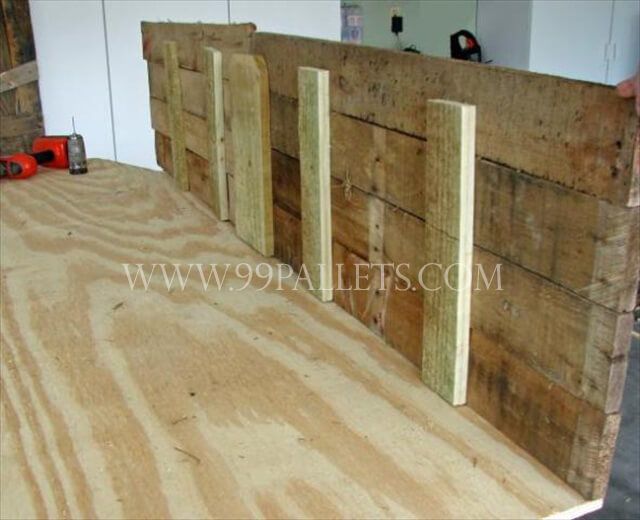 DIY Pallet Wood Low Cost Coffin