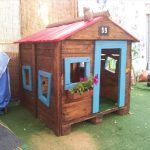 recycled pallet playhouse