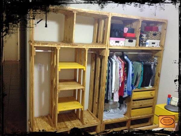 repurposed pallet closet