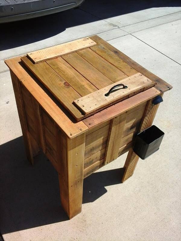reclaimed pallet cooler box