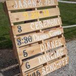 recycled pallet sing for wedding