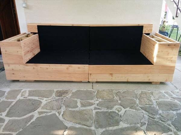 recycled pallet outdoor sofa