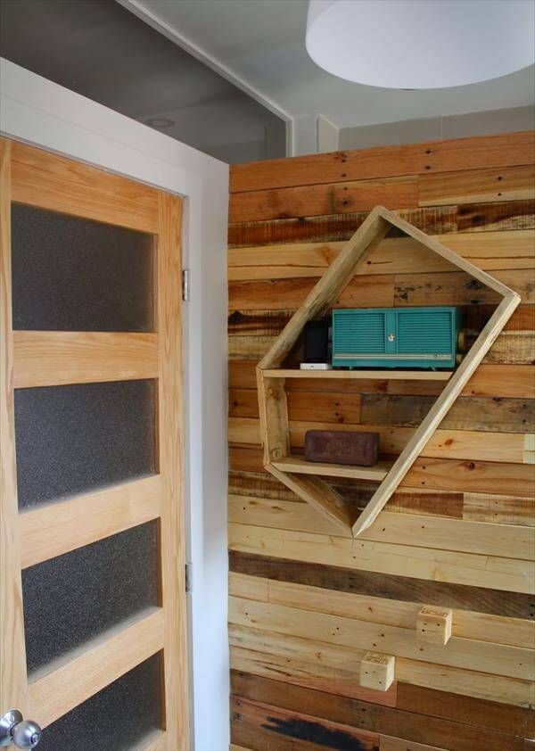 upcycled pallet wood wall and shelf