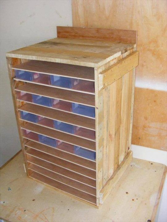 Pallet Tool Storage Cabinet: DIY Tutorial