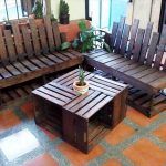 repurposed pallet sitting furniture