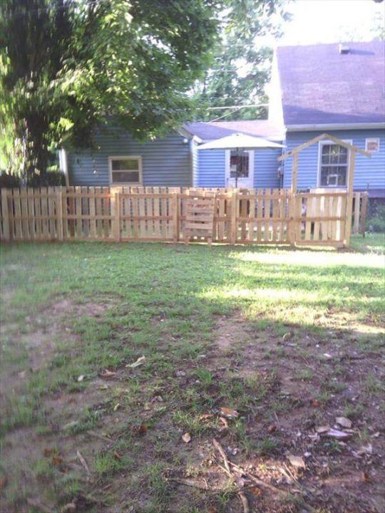 Pallet Garden Fence