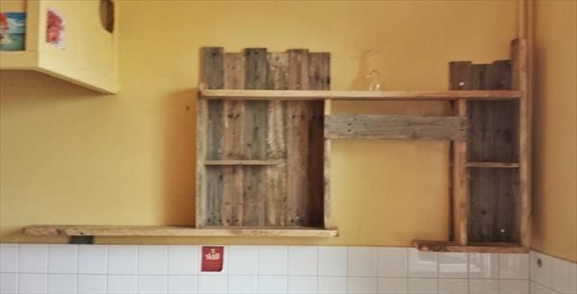 Pallet Wall Shelf for Kitchen