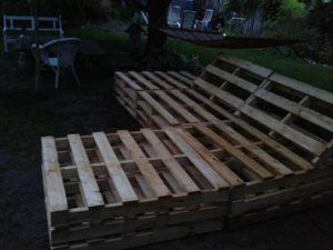 DIY Pallet Outdoor Sectional Furniture