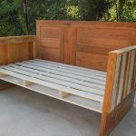 upcycled pallet daybed