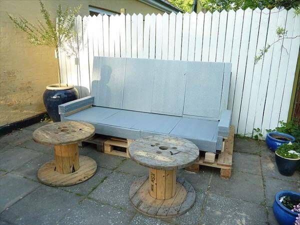 upcycled pallet cushioned outdoor and porch sofa plan