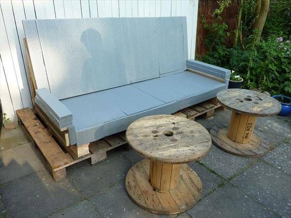 recycled pallet cushioned outdoor sofa