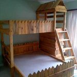 reclaimed pallet toddler's castle bed