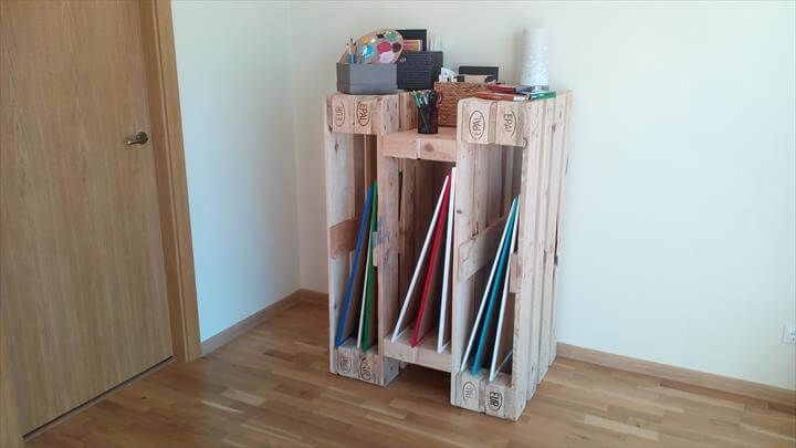 repurposed pallet entryway table and organizer