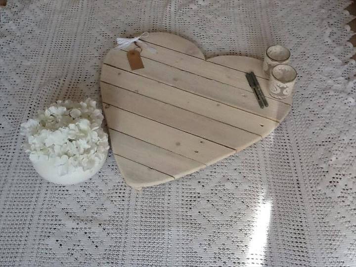 reclaimed pallet heart tray