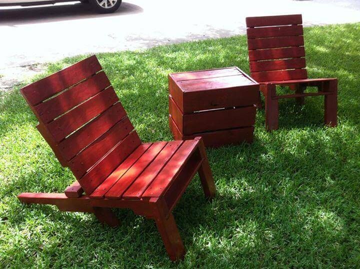 recycled pallet red stained lounge chairs