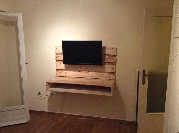reclaimed pallet wall mounted TV unit