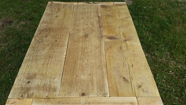 recycled pallet outdoor coffee table