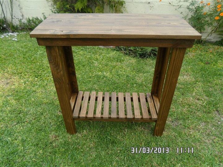 diy wooden pallet side table