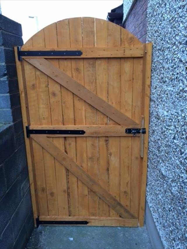 handmade wooden pallet gate