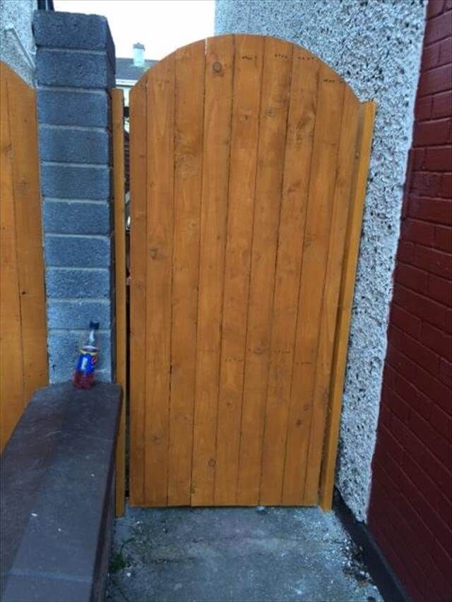 repurposed pallet entryway gate