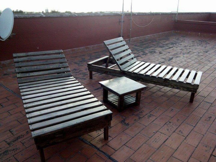DIY Pallet Chaise Lounge Chairs