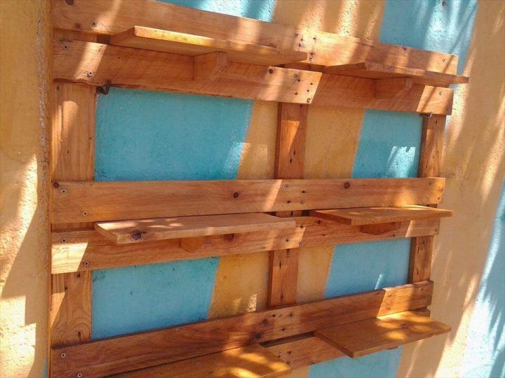 DIY Pallet Garden Wall Planter / Shelving Unit