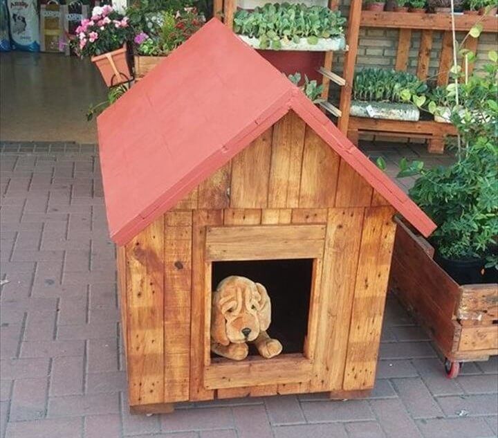 Pallet Dog House Made From Reclaimed Wood