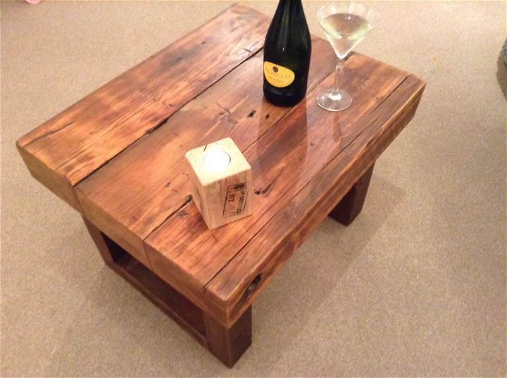 Accent pallet coffee table