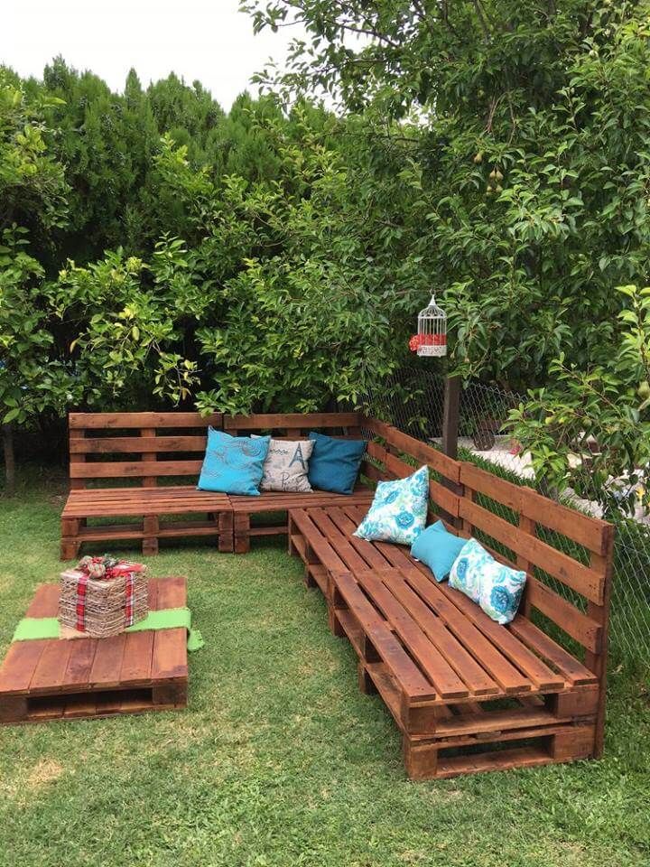 pallet outdoor sofa with table