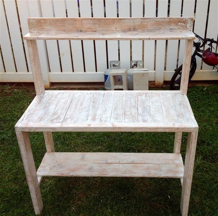 low-cost wooden pallet potting bench