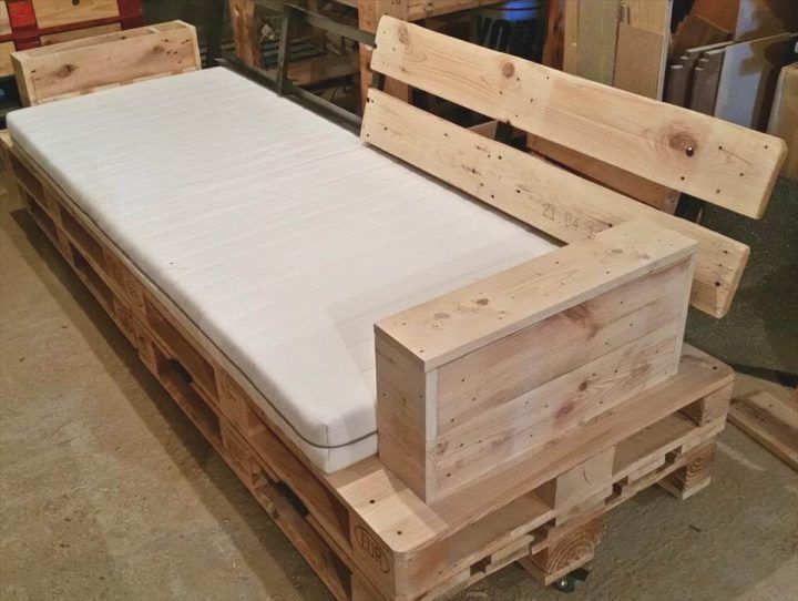 Pallet Sofa Plan with Drawers DIY Tutorial