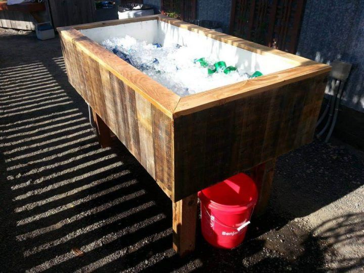 Wooden Pallet Ice Chest / Icebox
