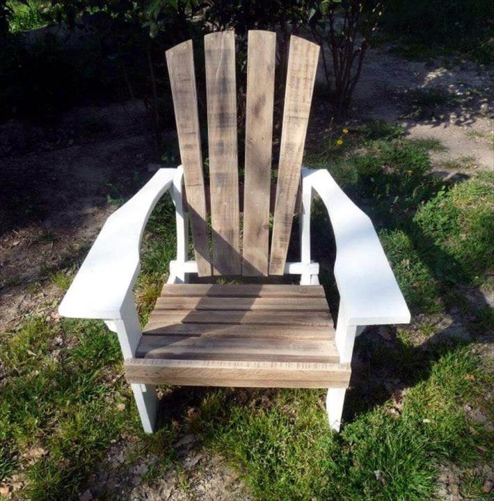 DIY Pallet Adirondack Chairs Set