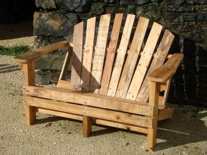 DIY Pallet Adirondack Chairs Set
