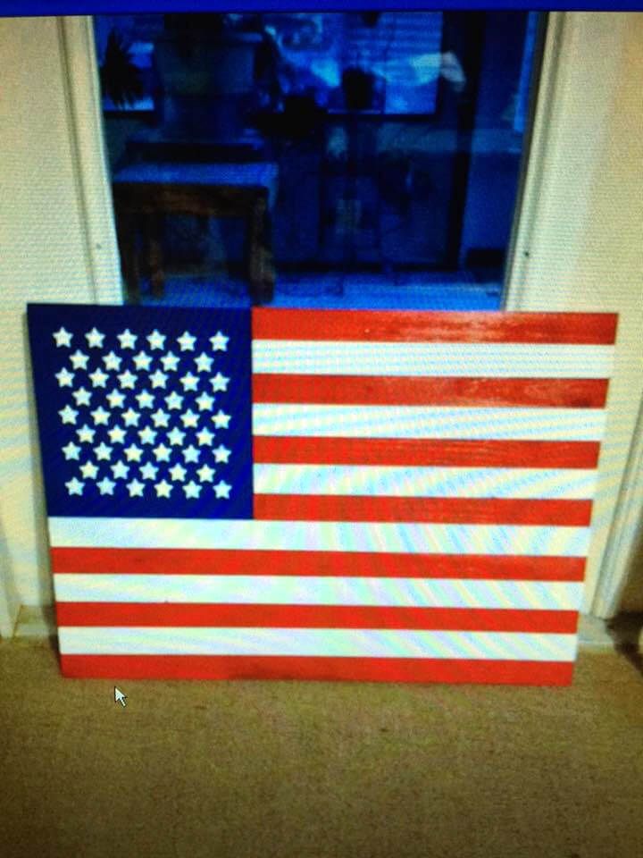 Recycled pallet window flag