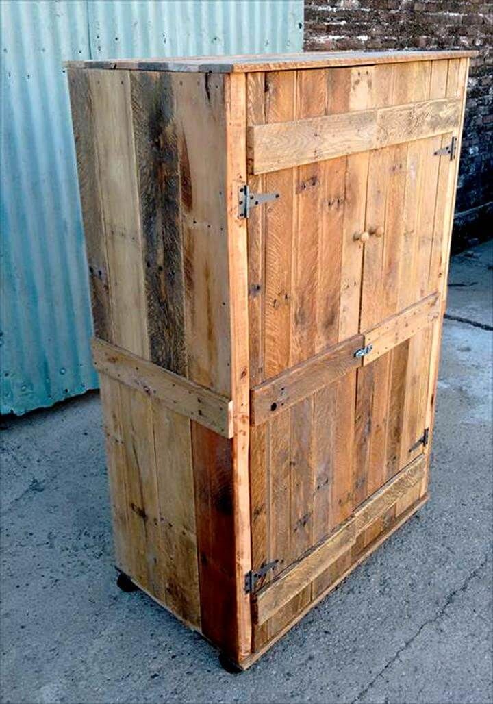 Recycled pallet wardrobe