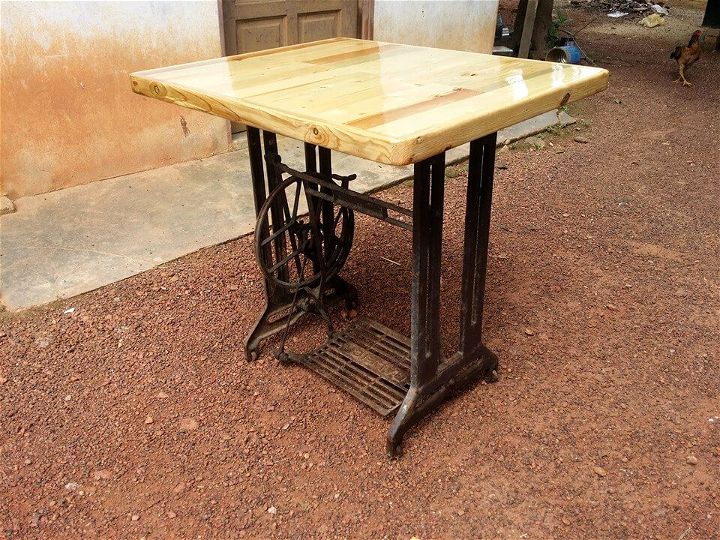 wooden pallet and old machine base table