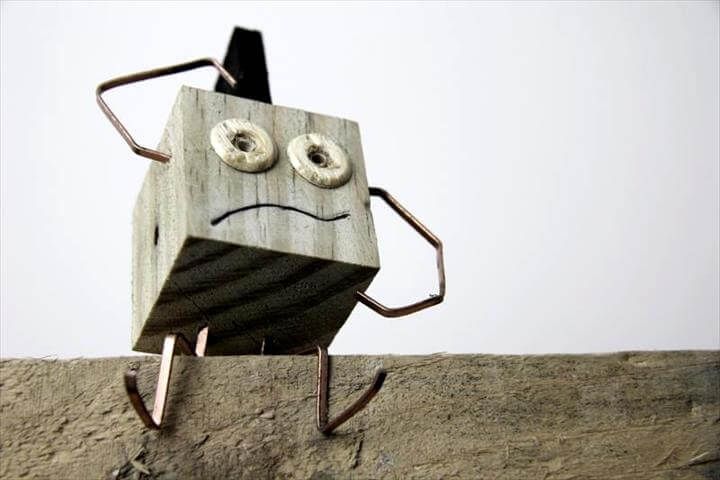 self-made pallet 3D robot visual art creation