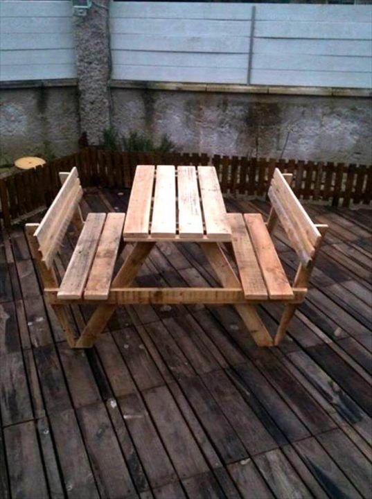 Build Pallet Picnic Table with Backrest