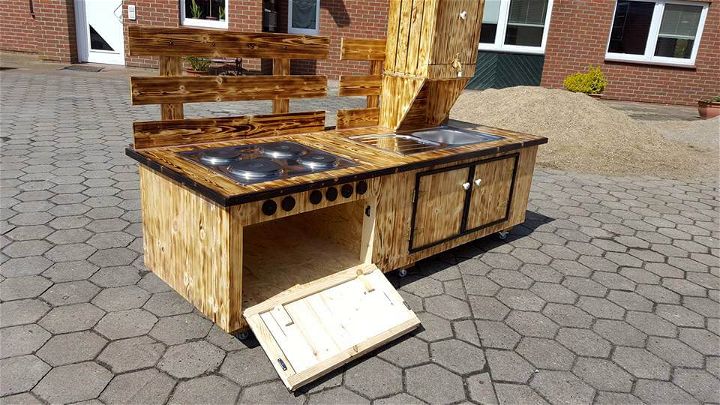 Upcycled Pallet Mud Kitchen   Pallet Mud Kitchen With Sink And Stove 