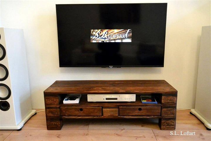 rustic looking pallet media console table