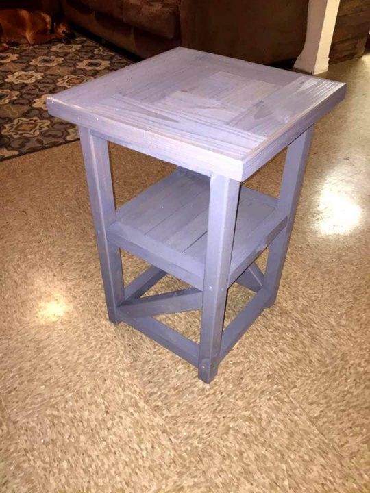 DIY Upcycled Pallet Nightstand