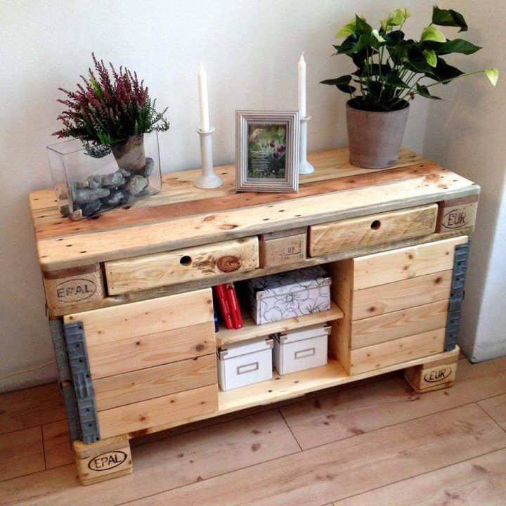 DIY Pallet Sideboard with Drawers &