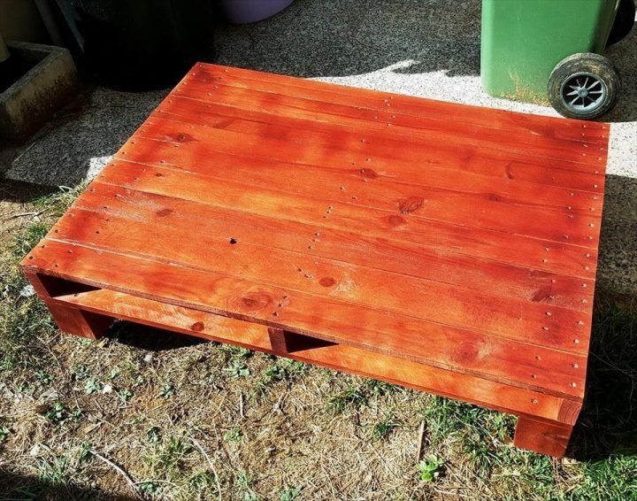 Little Pallet Coffee Table on Wheels