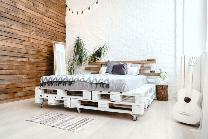 Top bedroom pallet furniture ideas